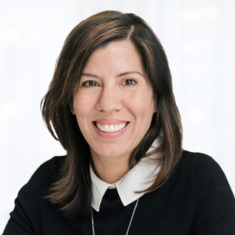 Portraitaufnahme von Fiorella Garcia, zuständig für Controlling am Institute of Brand Logic in Innsbruck, Tirol